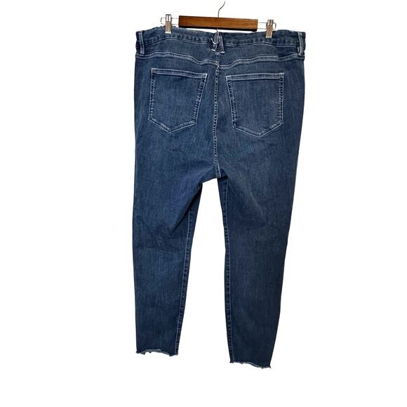 Good American Good Legs Crop Raw Hem Skinny Jeans Size 22 High Rise Stretch - Picture 3 of 13